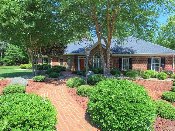 2nd image of 1125 Audubon Dr