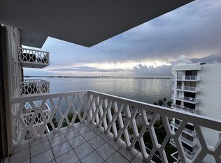 1430 Brickell Bay Dr APT 906, Miami, FL 33131