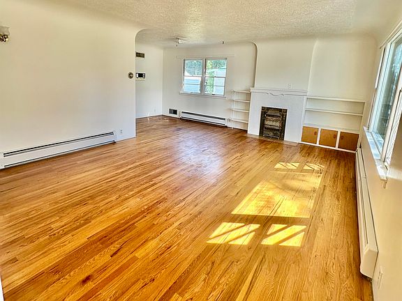 4th image of 821 Howell Ave