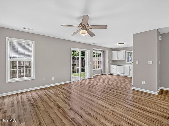 4th image of 1544 Lanvale Road NE