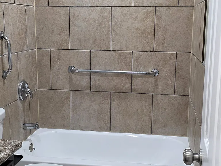 465 E Pasadena St #5 — Photo 9
