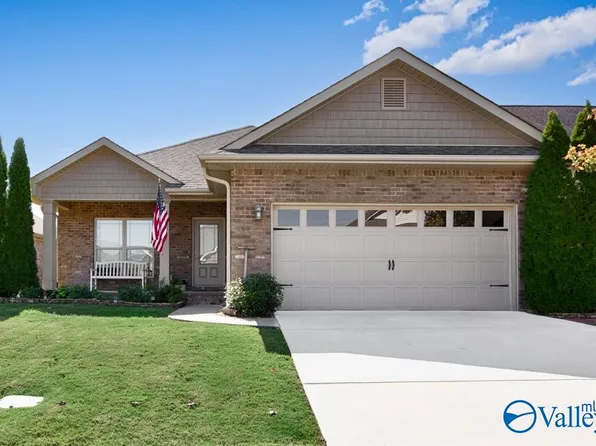 309 Beaver Ridge Trl SW, Huntsville, AL 35824