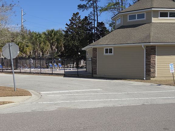 2nd image of 234 Timberwood Dr