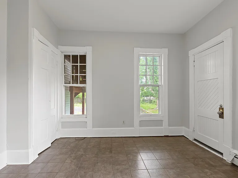 307 Franklin Pl — Photo 13