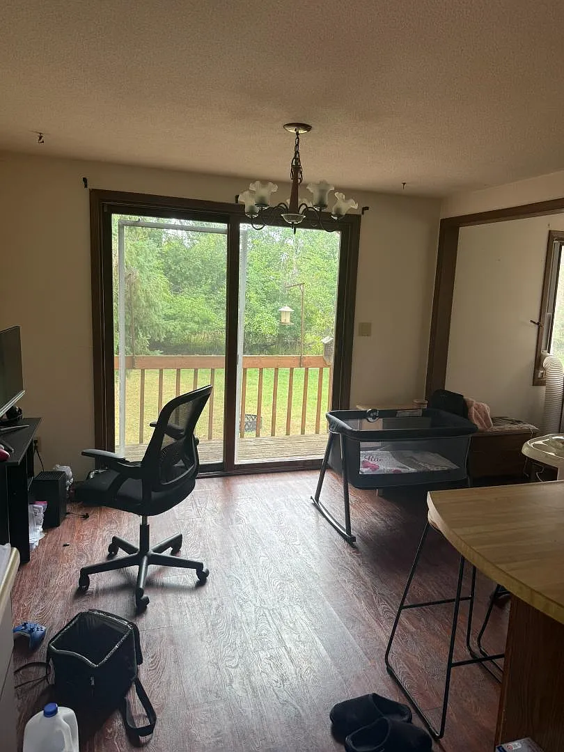 1348 Curran - 1348 Upper Unit — Photo 3