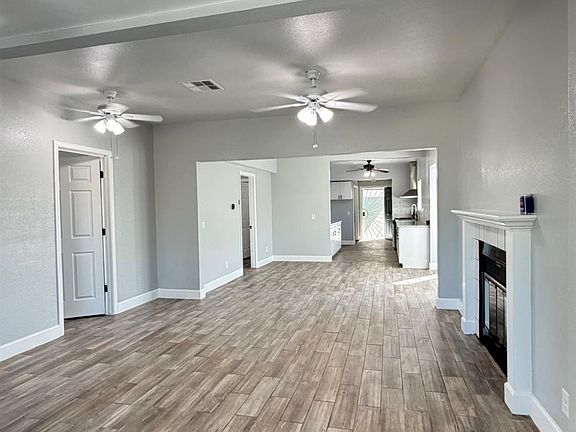 2nd image of 1506 Spokane St