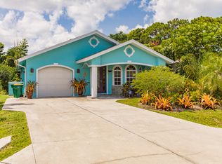 818 109th Ave N, Naples, FL 34108