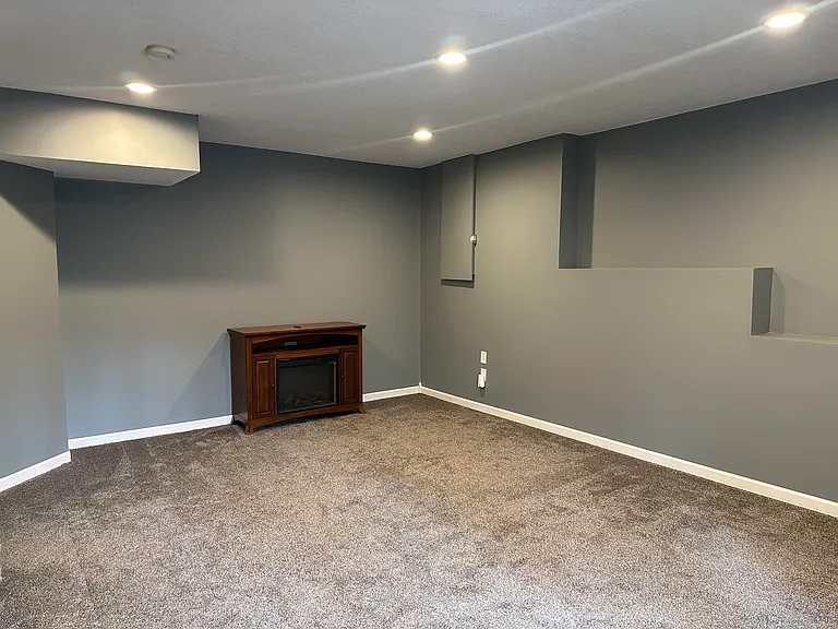 15493 Yellow Pine St NW — Photo 6