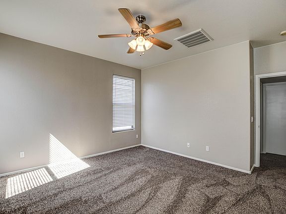 4th image of 46129 W Holly Dr