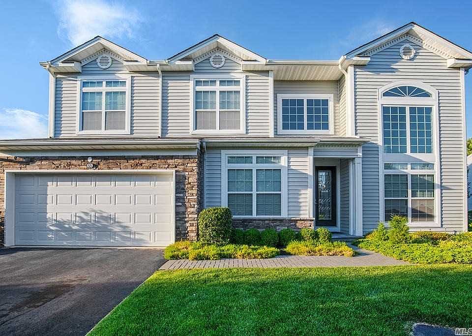 1st image of 55 Hamlet Woods Dr