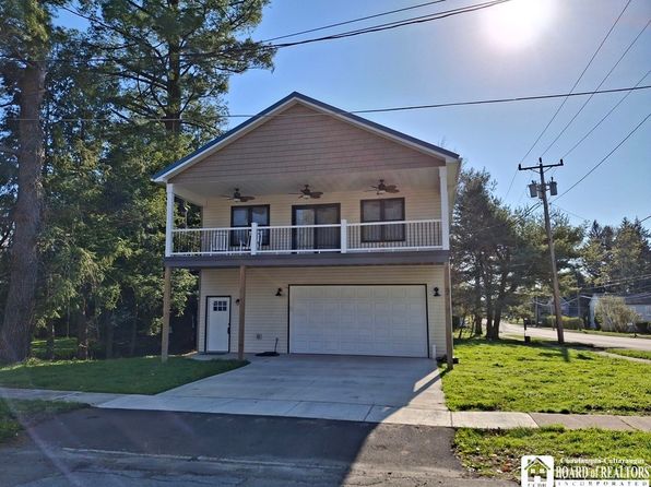 15 E Summit St, Lakewood, NY 14750