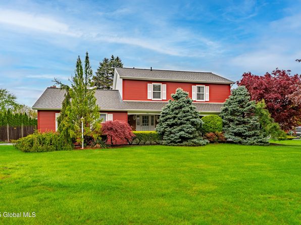 26 Joy Drive Drive, Loudonville, NY 12211