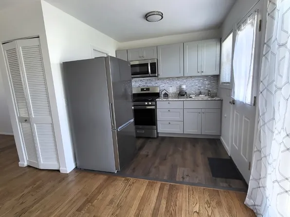 24 Woodward Ave APT 1, New Haven, CT 06512