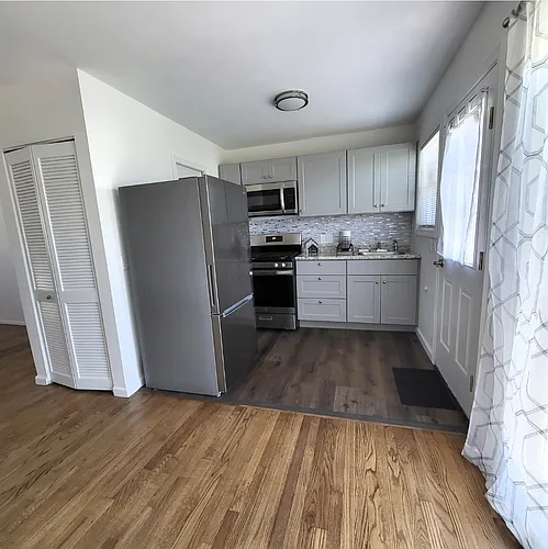 24 Woodward Ave #1 Photo 1