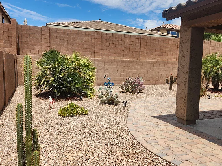 18418 W Getty Dr — Photo 7
