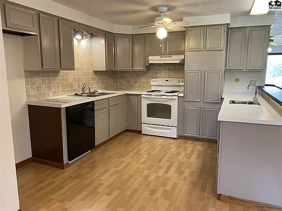 4th image of 10216 Paganica Plaza Dr