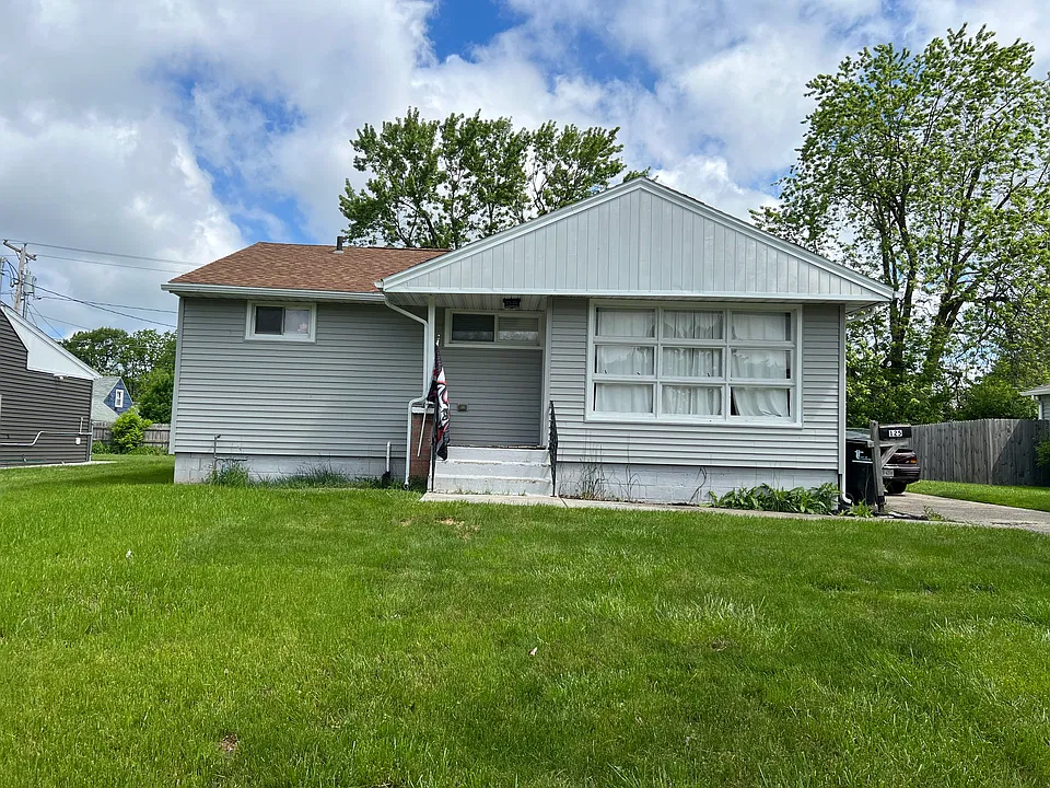 125 Ralston Ave