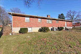 4th image of 2563 Fairlane Dr