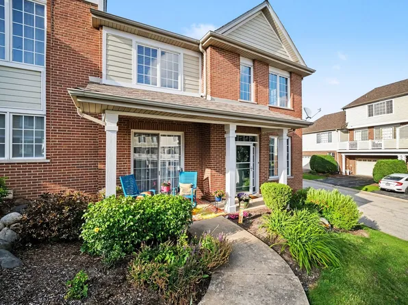 10621 Dani Ln #40621, Orland Park, IL 60462
