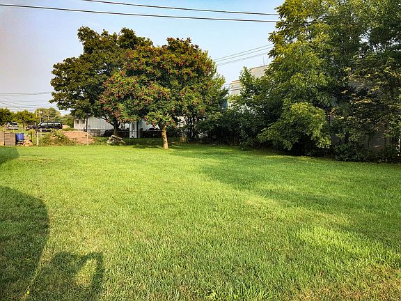 5th image of 407 W Wood St