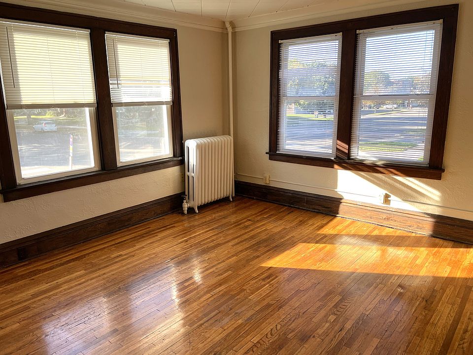 1st image of 1576 Portland Ave #5587992