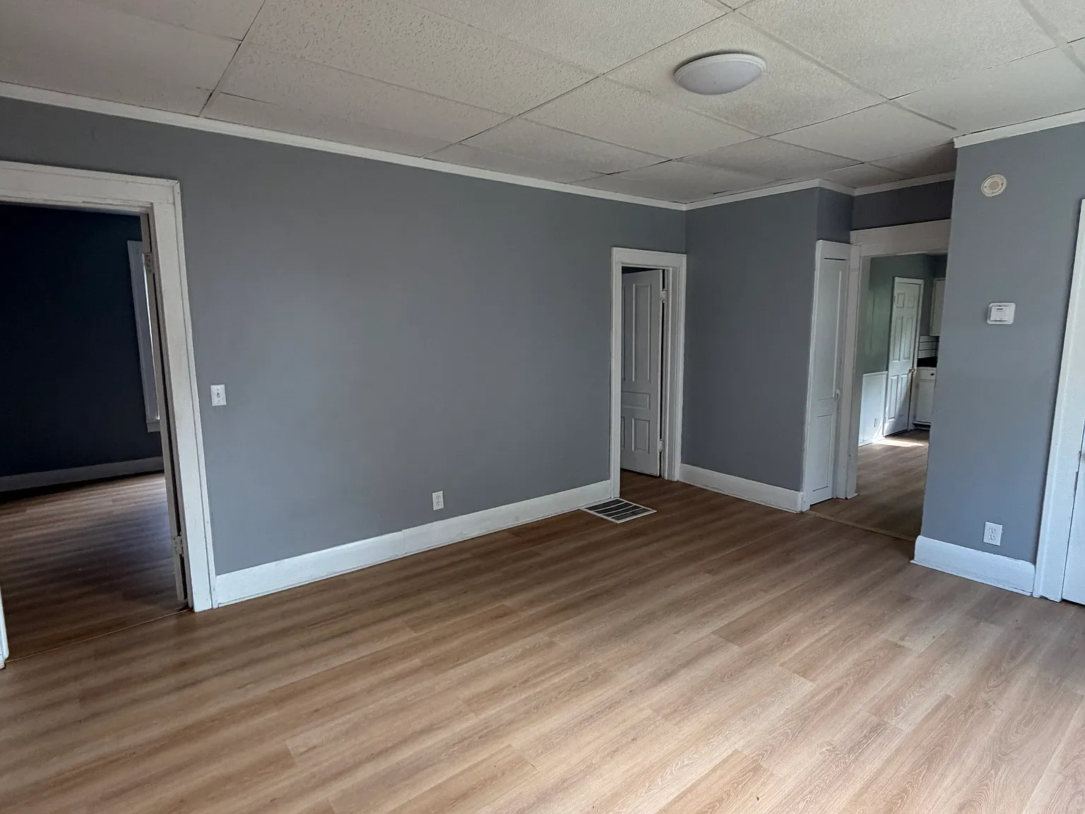 3 bed, $1,000 — Photo 4