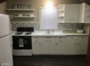 949 1/2 E Maple St, Cushing, OK 74023