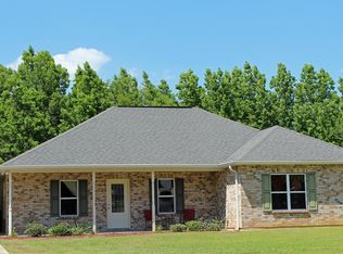 129 Williamsburg Rd, Picayune, MS 39466