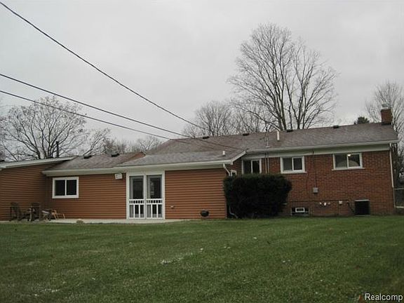 3rd image of 6628 Northview Dr