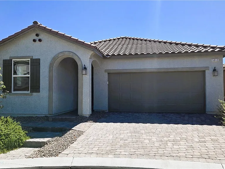 5912 Bruselas St — Photo 1