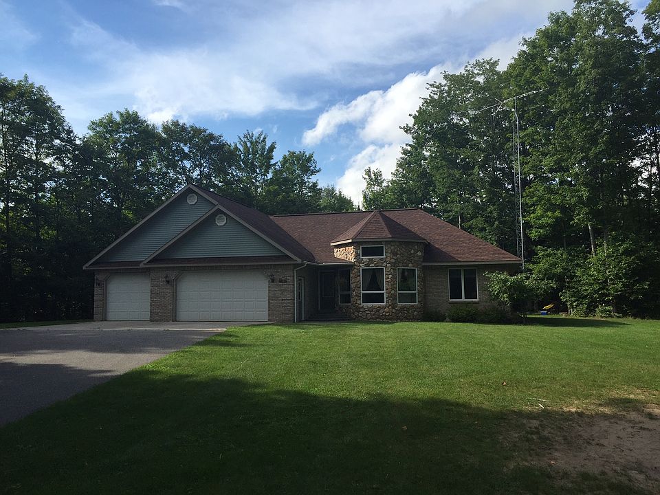 1st image of 22999 Maple Dr