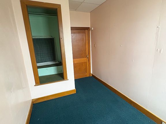 5th image of 211 S Main St #2