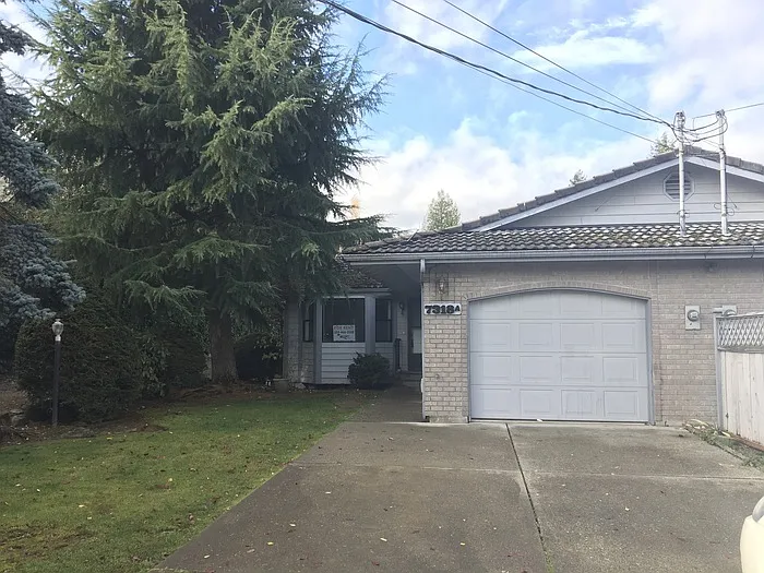 2 bed, 2.0 bath, 900 sqft, $1,999 — Photo 1