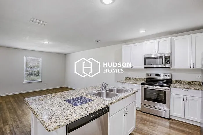 807 W Morris St — Photo 6