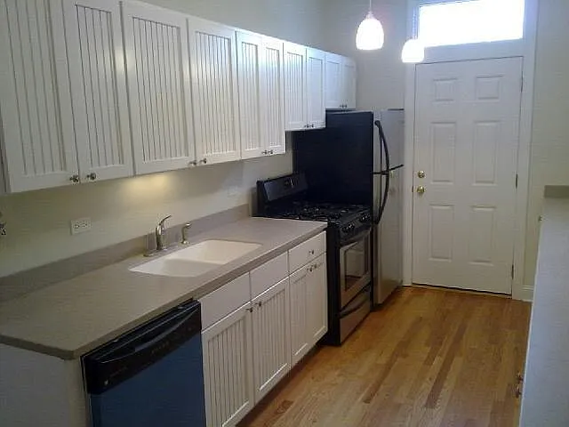 1451 N Bosworth Ave #3R — Photo 8