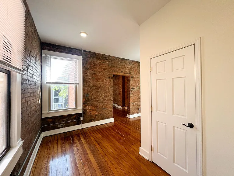 1508 Moore St — Photo 10
