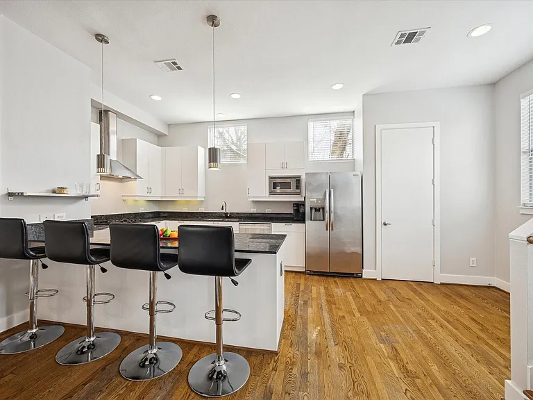 2404 Fairview Ave #C — Photo 15