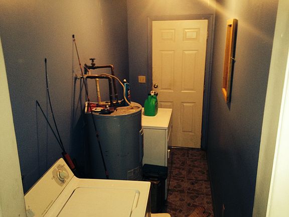 2nd image of 233 Cypress St