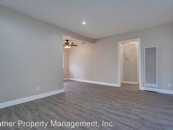 3rd image of 10407 Mount Gleason Ave Unit 6