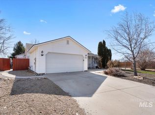 1035 Valley St, Middleton, ID 83644