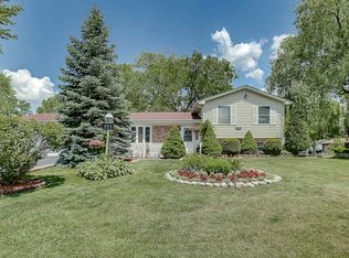 335 Hobble Bush Dr, Lake Zurich, IL 60047