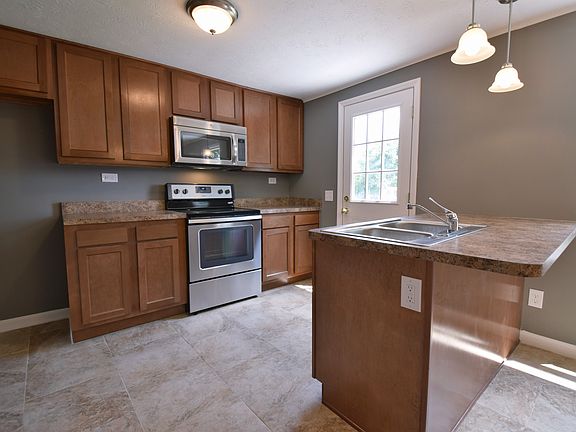 4th image of 2923 Windsong Dr