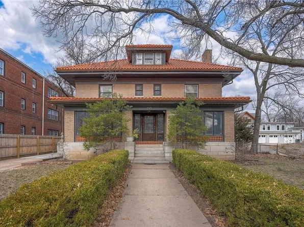 712 E Armour Blvd, Kansas City, MO 64109