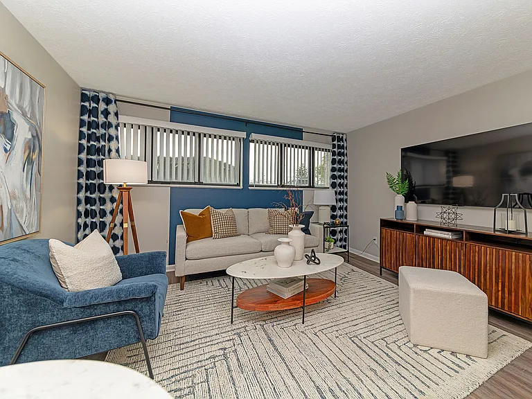 Spacious living room