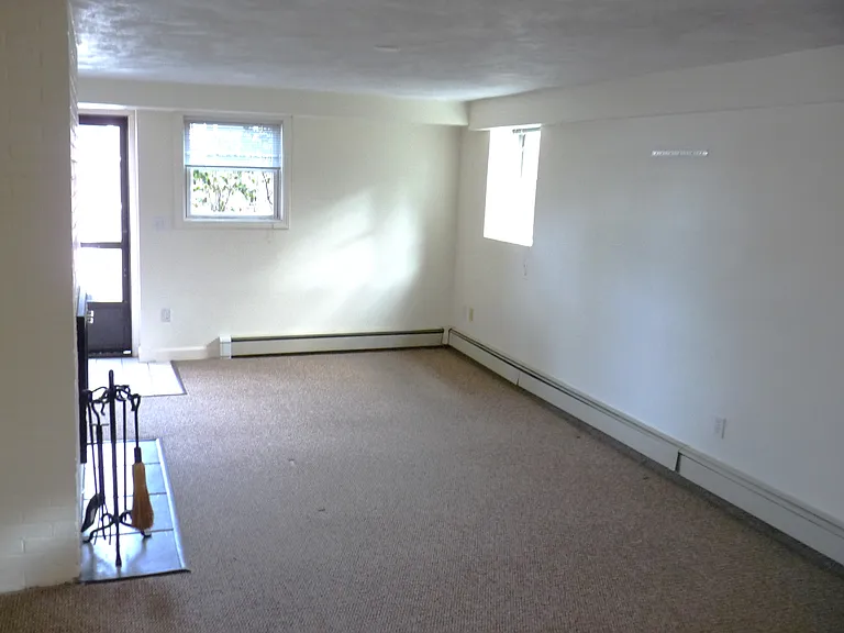 44 Lawrence Ln #1 — Photo 4
