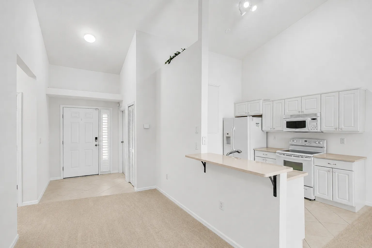 2 bed, 1153 sqft, $1,715 — Photo 4