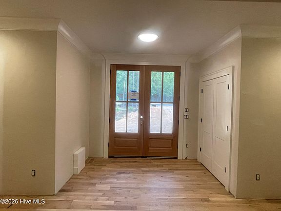 3rd image of 3 Hemlock Court