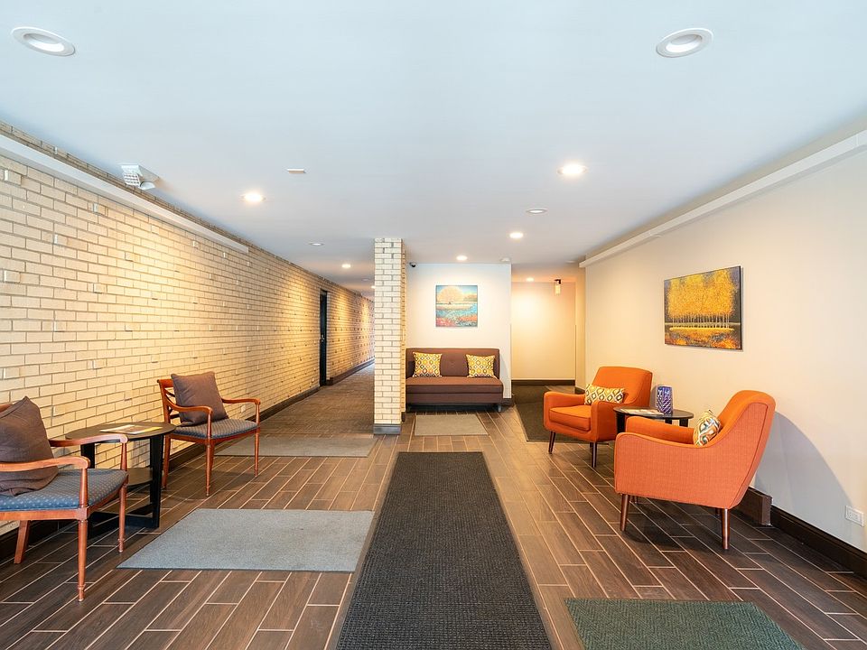 2nd image of 215 Marengo Ave APT 5B