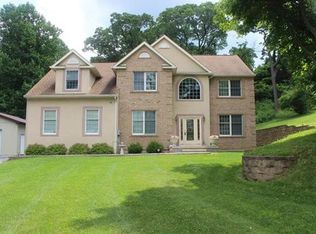 3897 Beeline Dr, Bethlehem, PA 18015