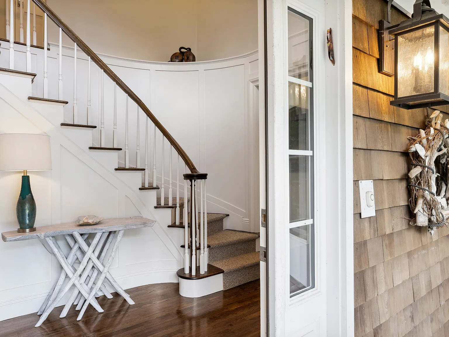 Sensational Seasonal Rental by the Sea Now Available — Photo 2